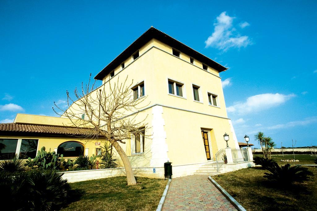 Igv Club Baia Samuele Hotel Sampieri Kültér fotó