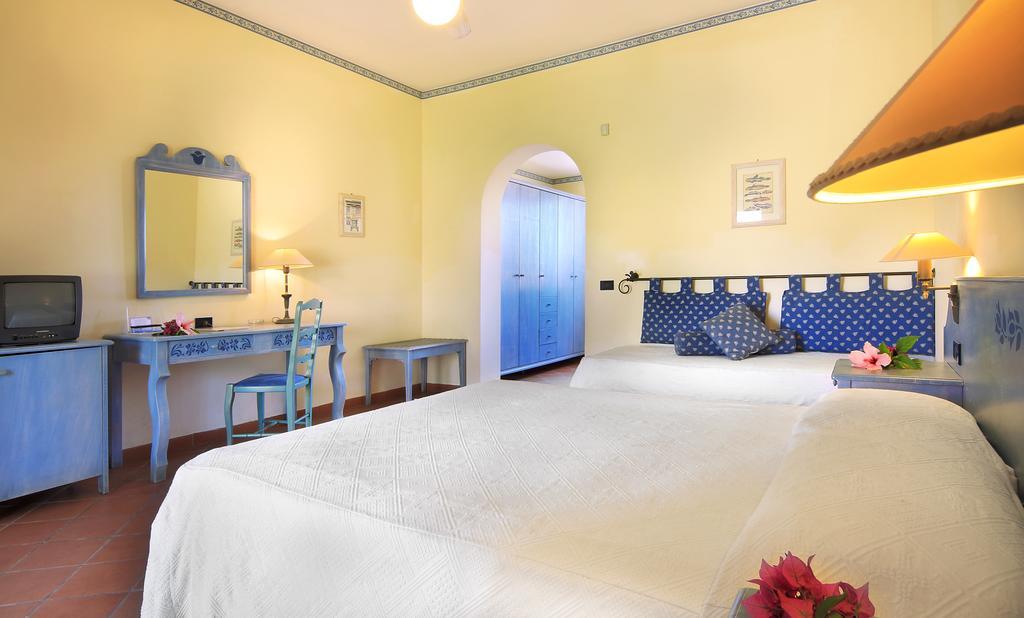 Igv Club Baia Samuele Hotel Sampieri Szoba fotó