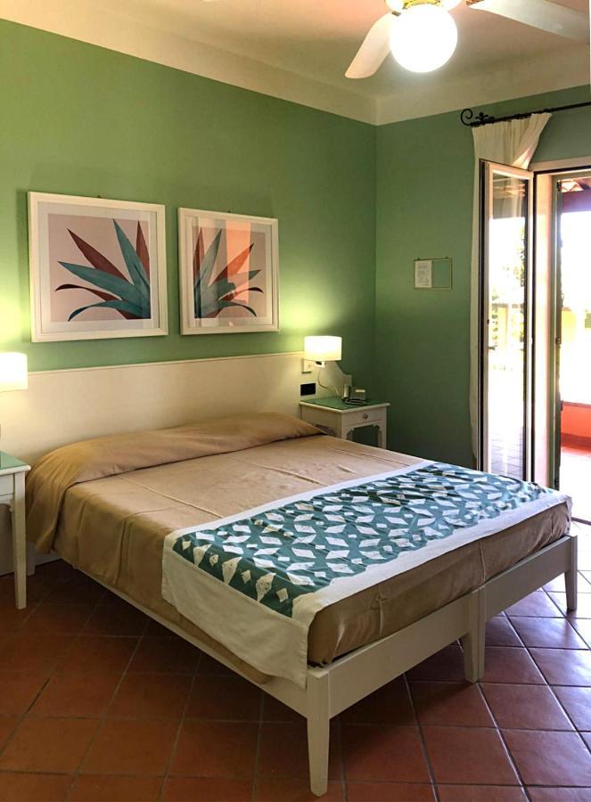 Igv Club Baia Samuele Hotel Sampieri Kültér fotó